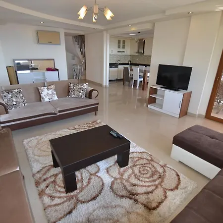 Luxury 5 Bedroom With Communal Pool, 1038 فيلة *