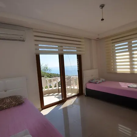 Luxury 5 Bedroom With Communal Pool, 1038 فيلة ألانيا