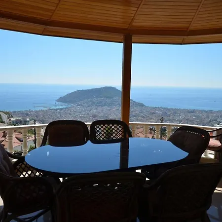 Luxury 5 Bedroom With Communal Pool, 1038 فيلة ألانيا
