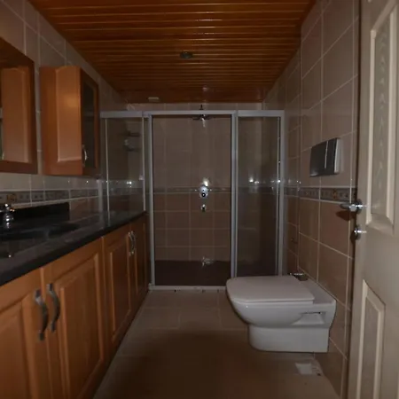 فيلة Luxury 5 Bedroom With Communal Pool, 1038